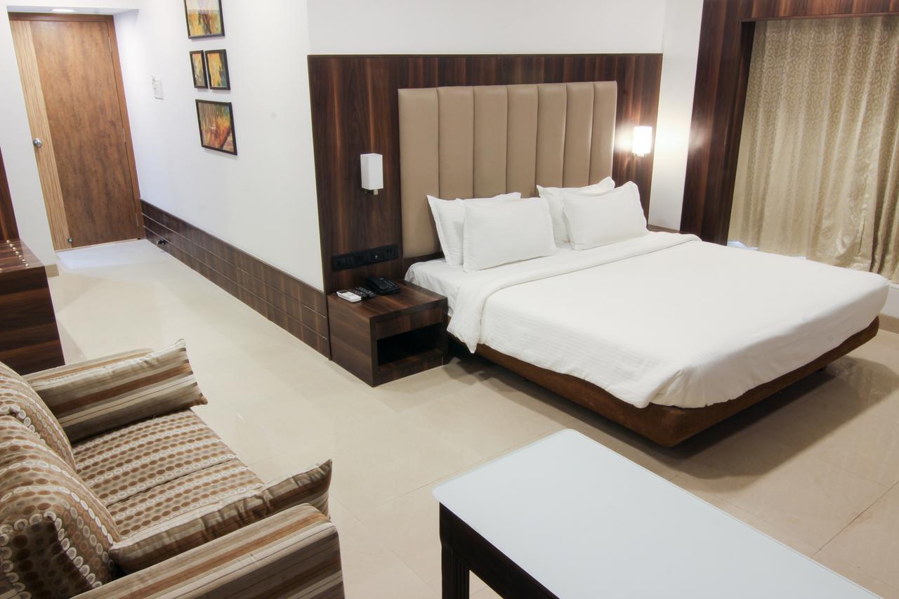 Golden Chariot The Boutique Hotel Mumbai Bagian luar foto