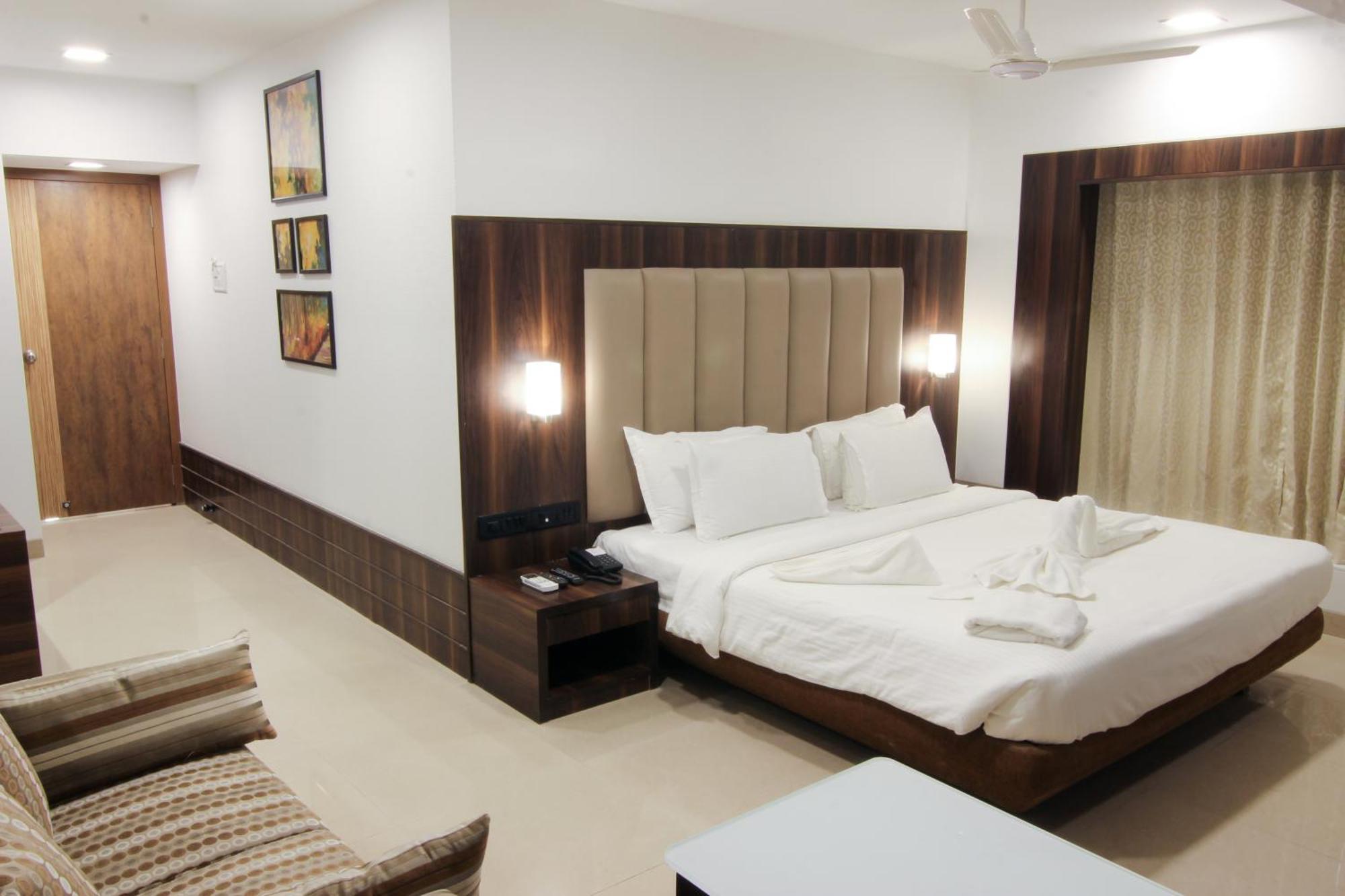 Golden Chariot The Boutique Hotel Mumbai Bagian luar foto