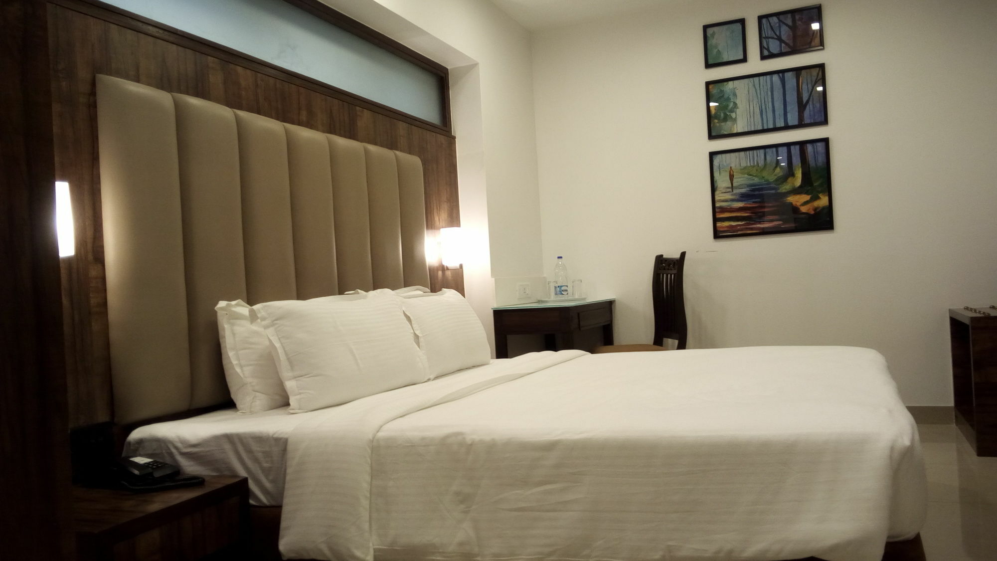 Golden Chariot The Boutique Hotel Mumbai Bagian luar foto